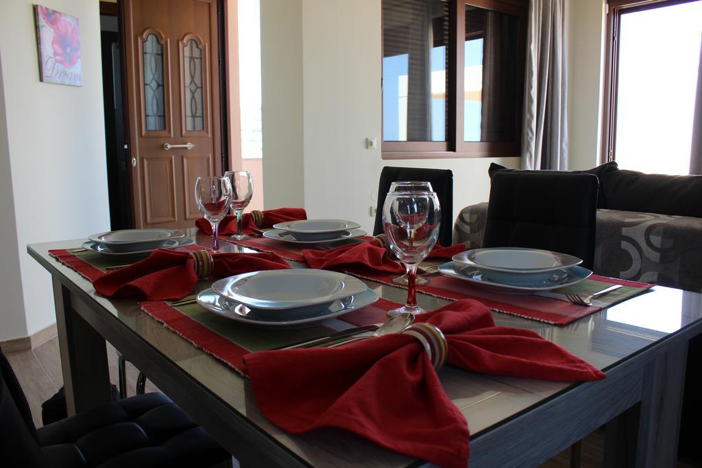 Saint George Villa Maroulás